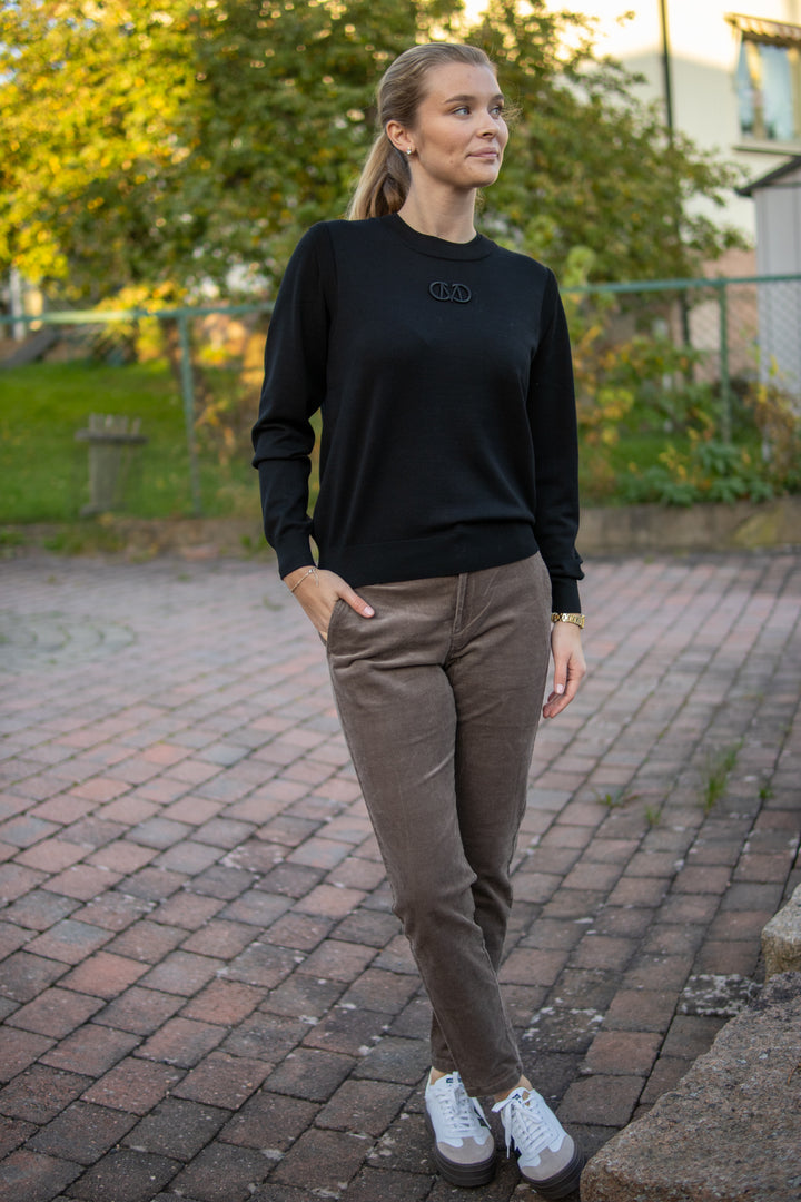 Veran Pullover - Black - Genser - Helt Dilla AS