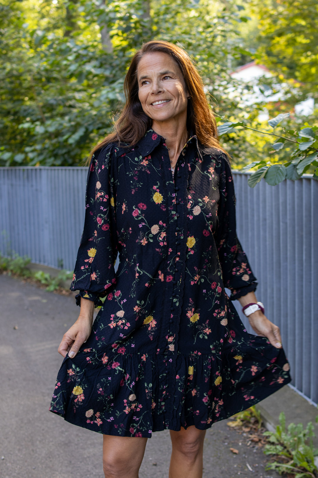 Tilera Shirt Dress - Black/Botari - Kjoler - Helt Dilla AS