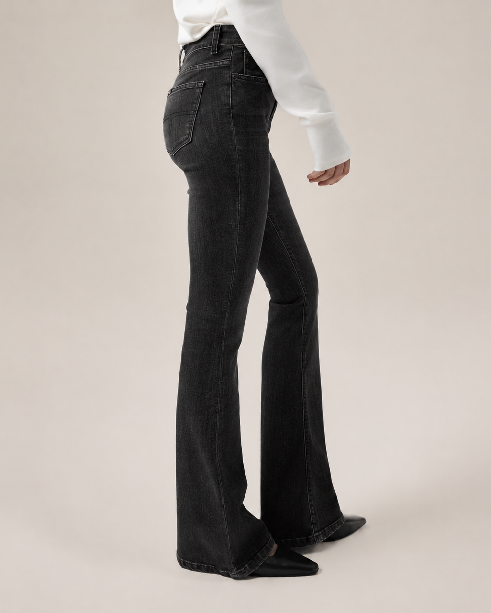 Raval 16 Black Aged Edge - Gisele Blackness - Jeans - Helt Dilla AS