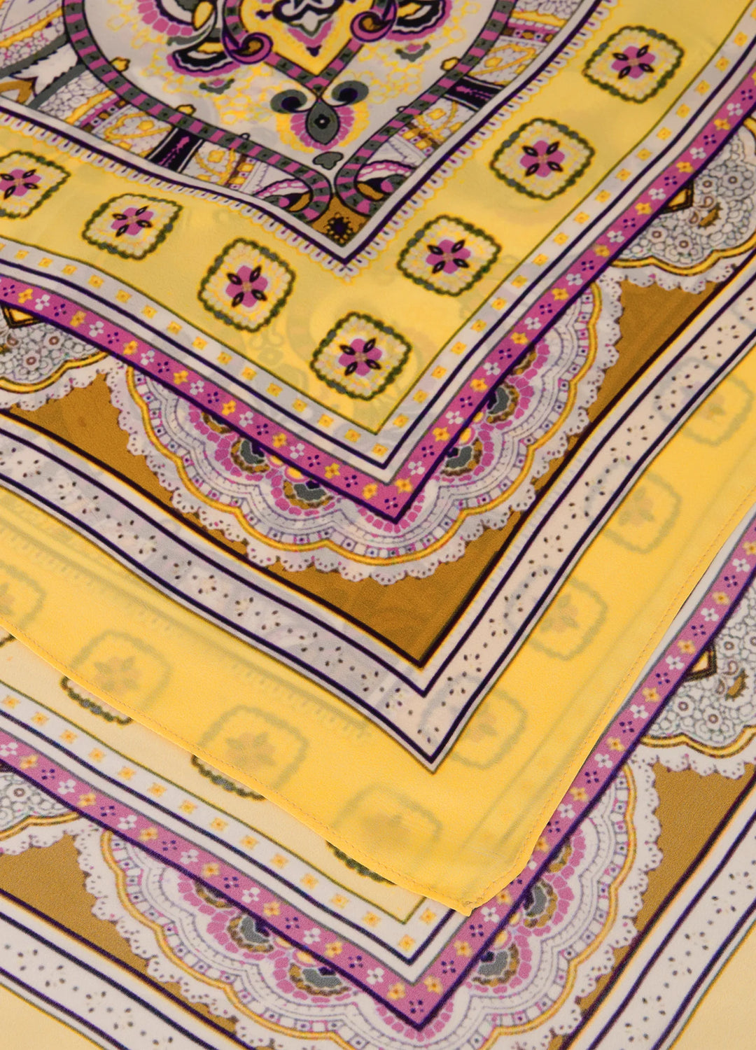 Scarf shiny square - Tilbehør - Helt Dilla AS