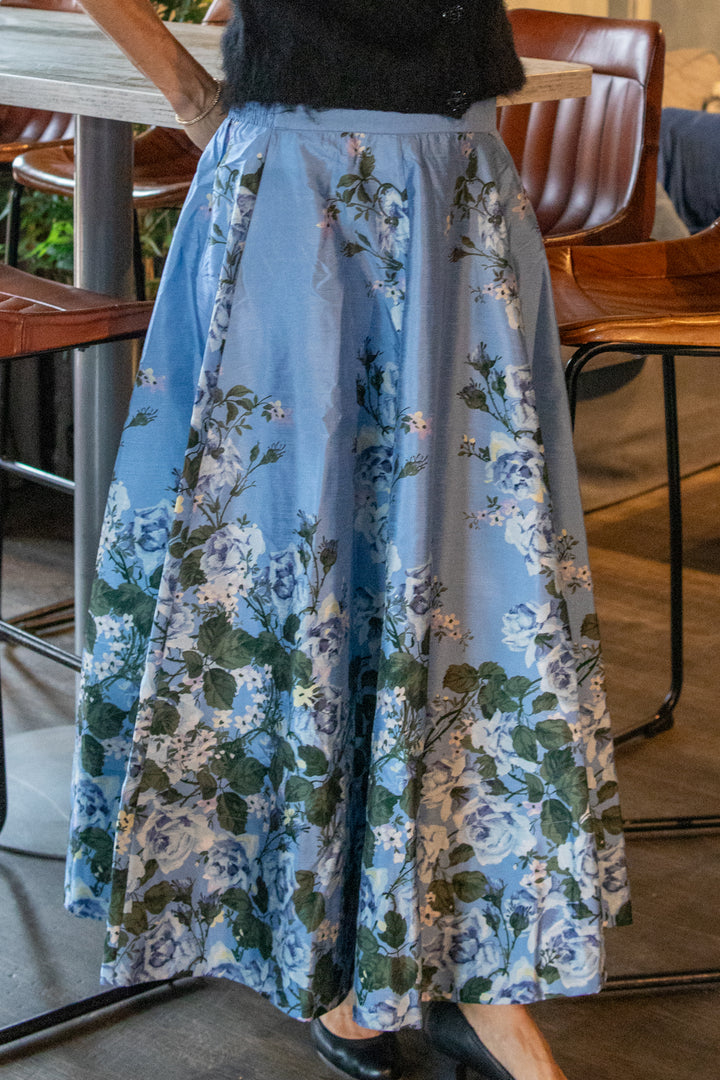 Tafetta Maxi Skirt - Azure Garden - Skjørt - Helt Dilla AS