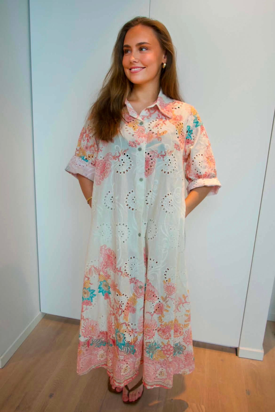 Noéline Mili Midi Dress - Pink Flower - Kjoler - Helt Dilla AS