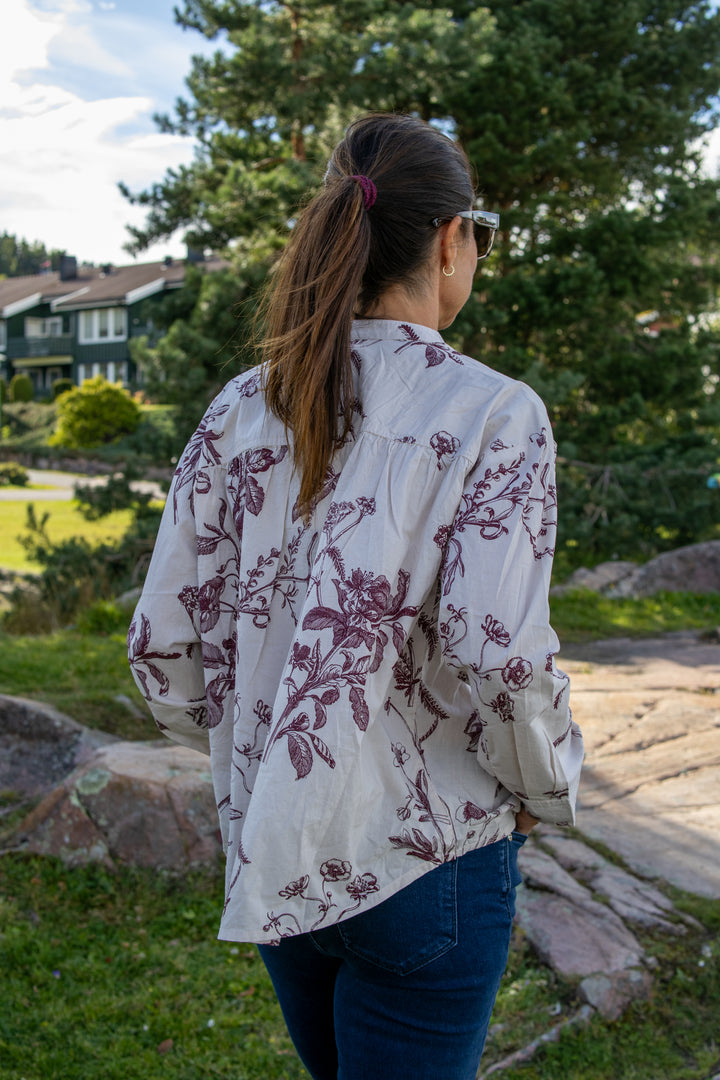 Sille Bluse - Tawny port botanical Prin