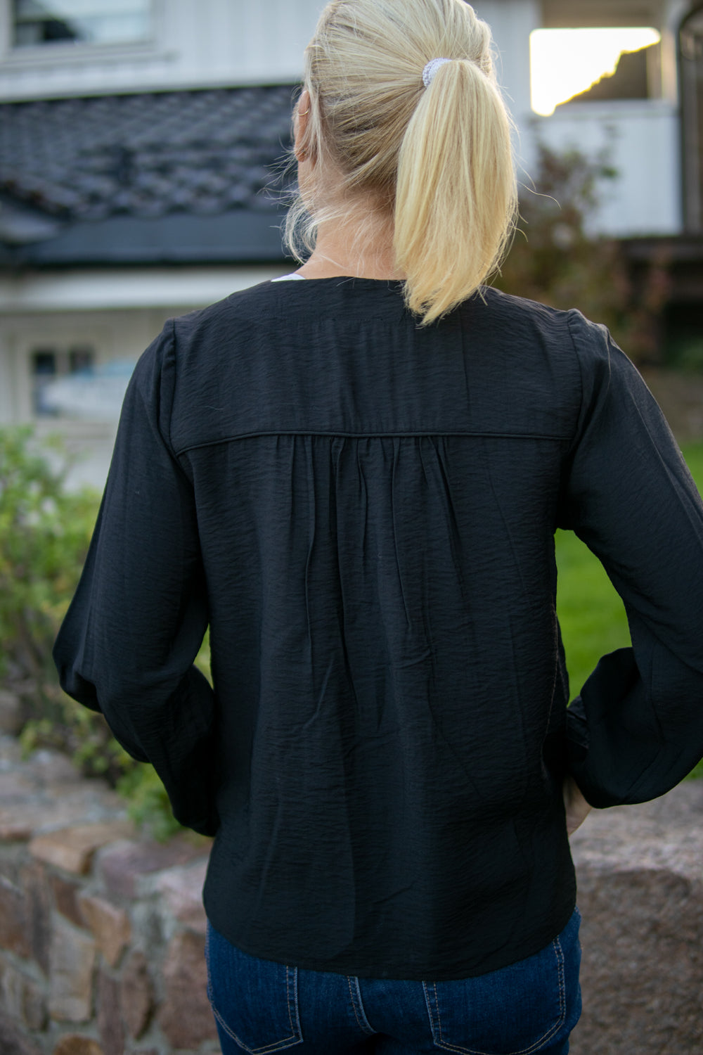 NIKKI skjorte - sort - Skjorter - Helt Dilla AS