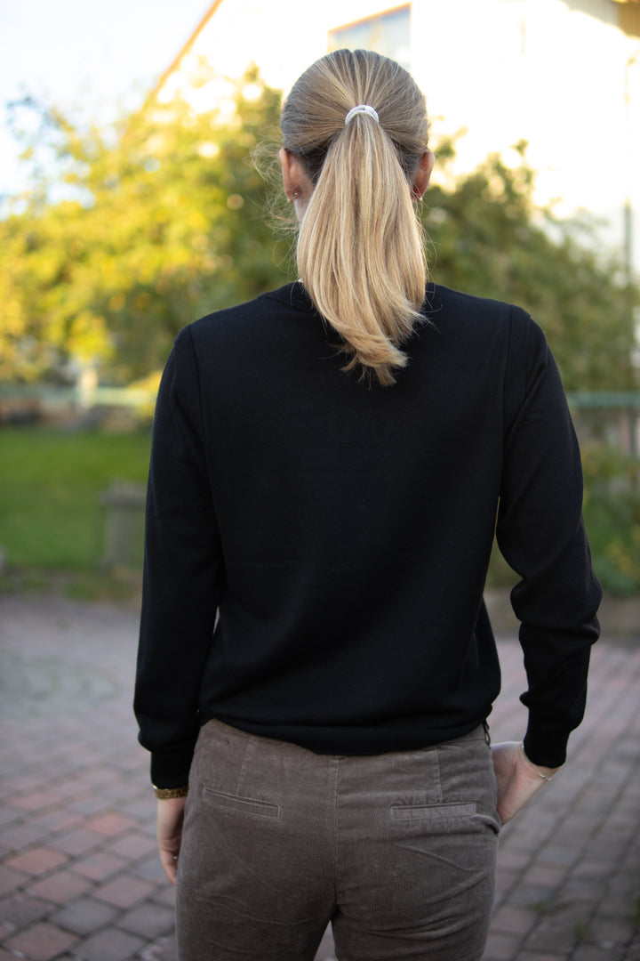 Veran Pullover - Black - Genser - Helt Dilla AS