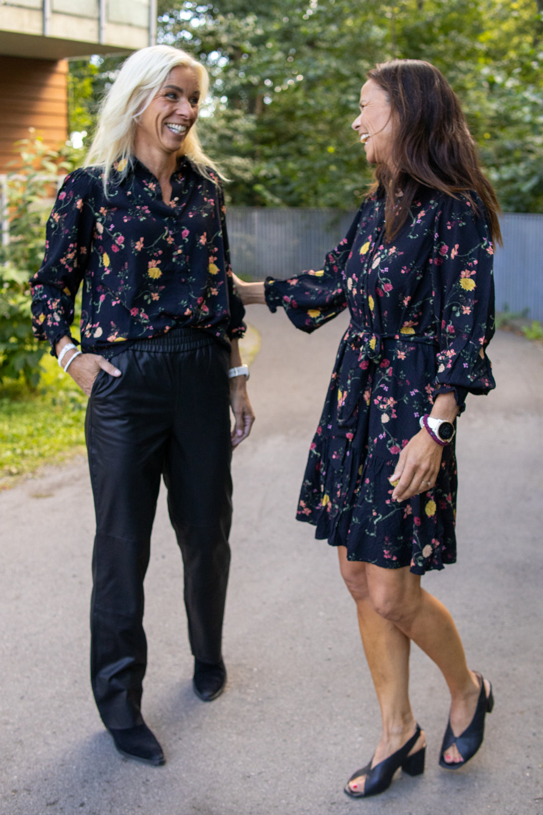 Tilera Shirt  - Black/Botari - Bluser - Helt Dilla AS