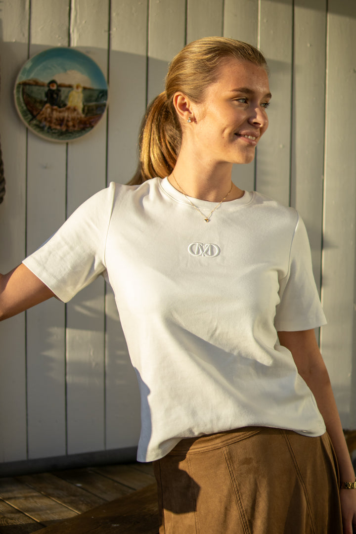 Muse Tee - Hvit - Singlet, Topper & T-skjorter - Helt Dilla AS