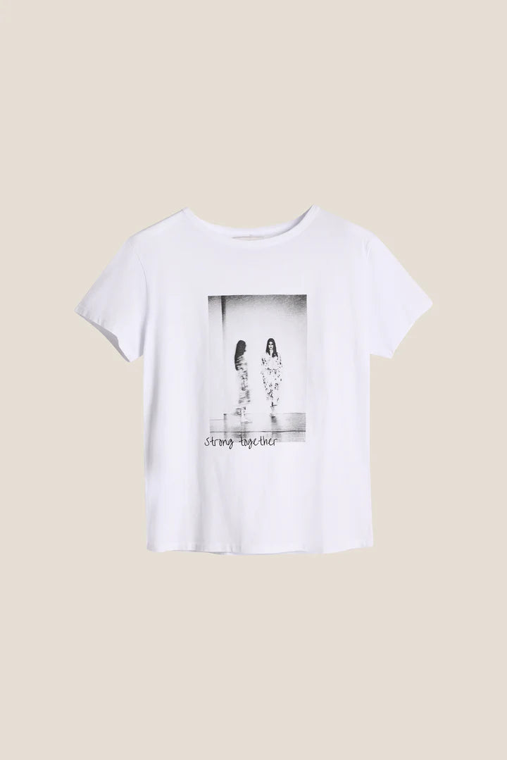 Famous T-Shirt - White - Singlet, Topper & T-skjorter - Helt Dilla AS