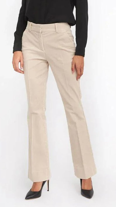 Clara 837 - Winter White
