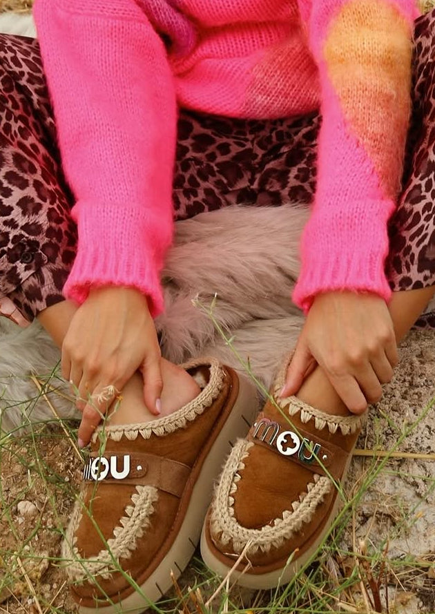 Bounce Clog Metal Logo - Cognac Suede
