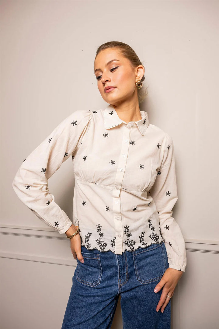 Live Blouse - Buttercream Embrodery - Bluser - Helt Dilla AS