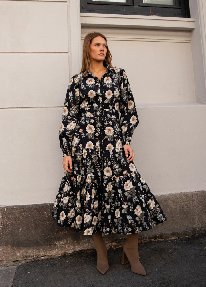 Vicky midi dress - Antique Black - Kjoler - Helt Dilla AS