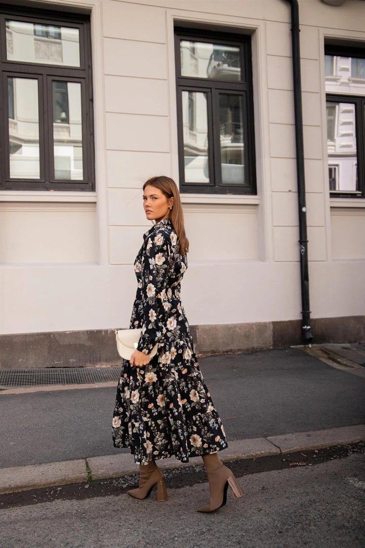 Vicky midi dress - Antique Black - Kjoler - Helt Dilla AS