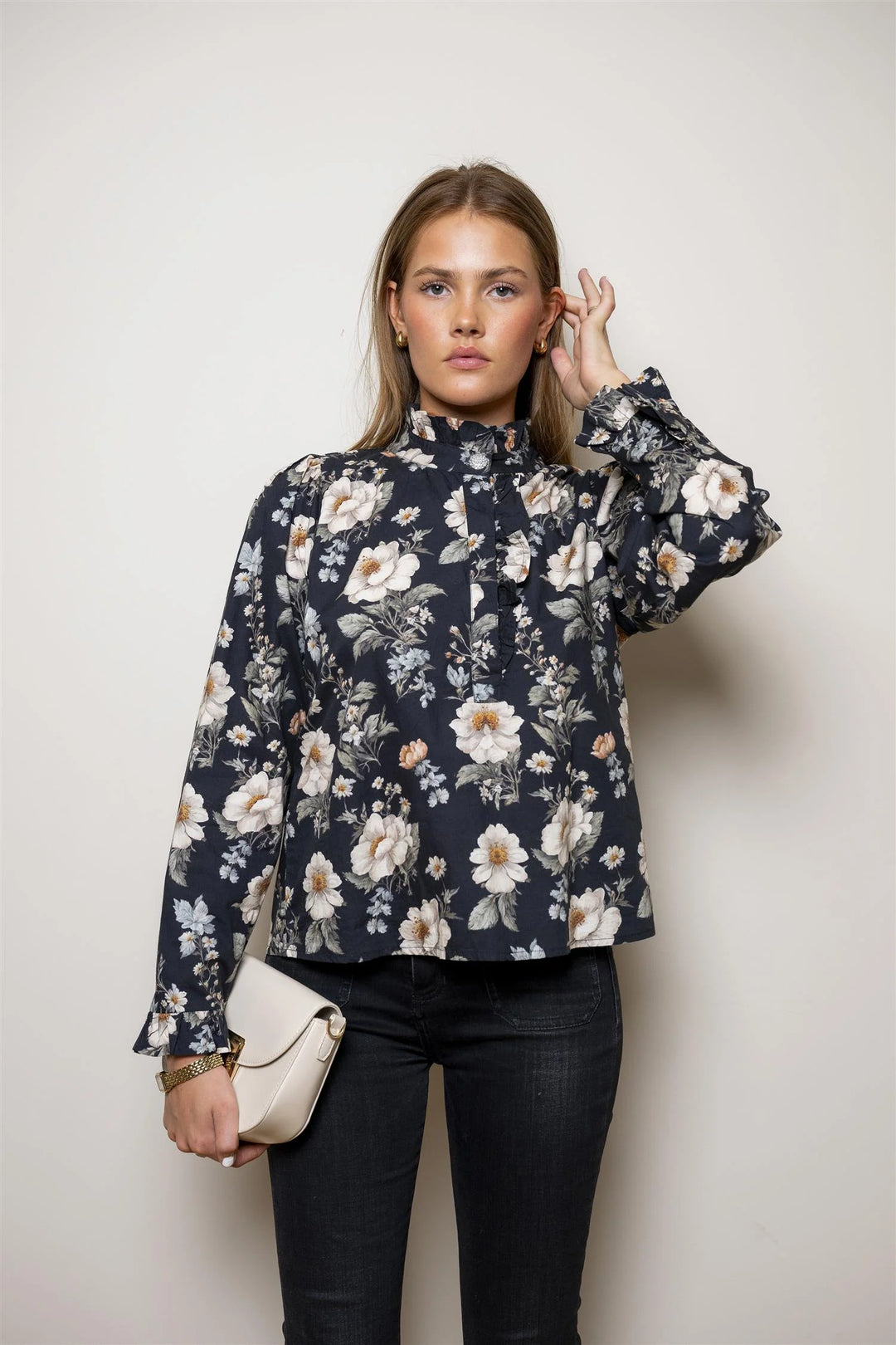 Ella Blouse - Antique Black Poplin - Bluser - Helt Dilla AS