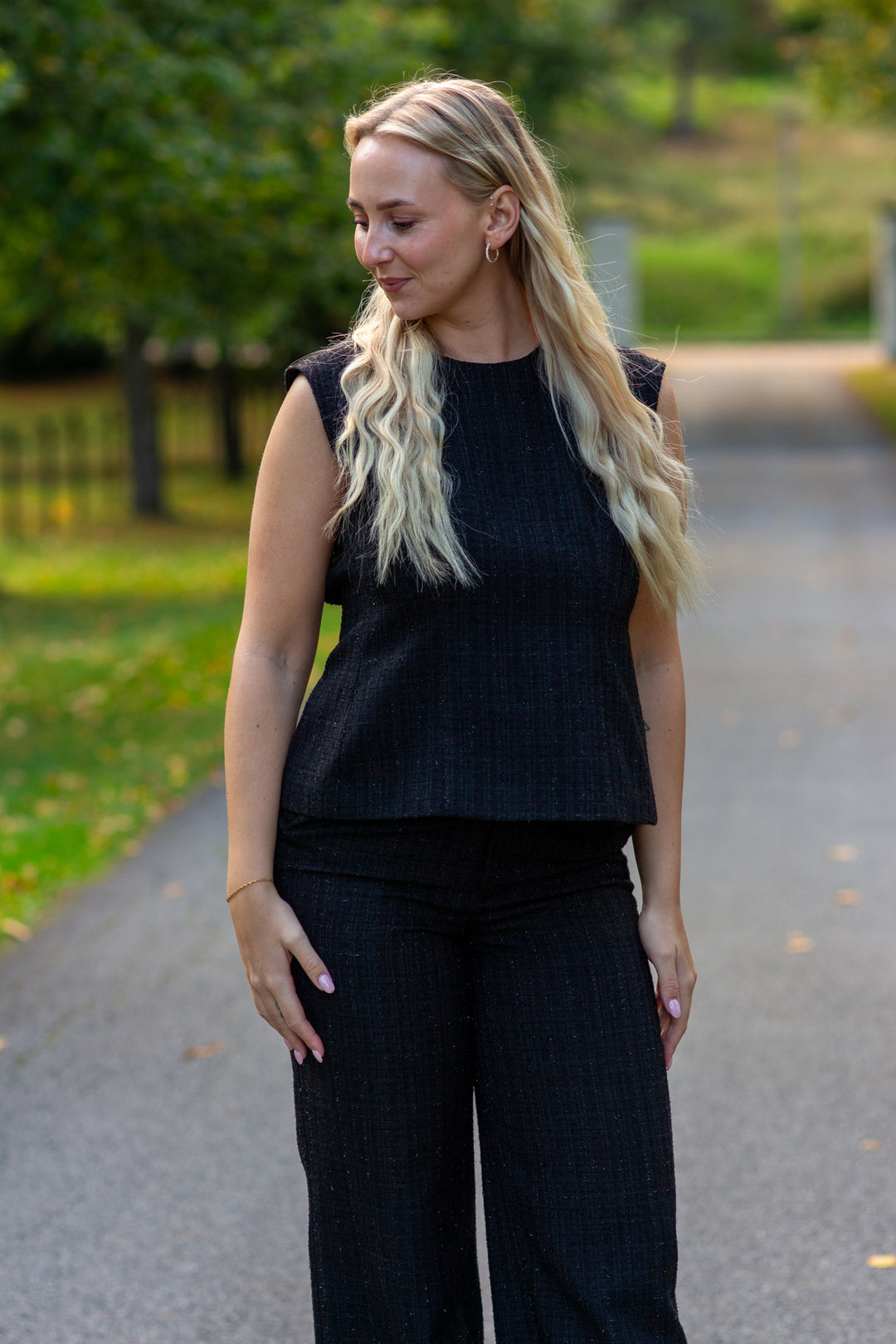 Rafli Boucle Top - black - Singlet, Topper & T-skjorter - Helt Dilla AS