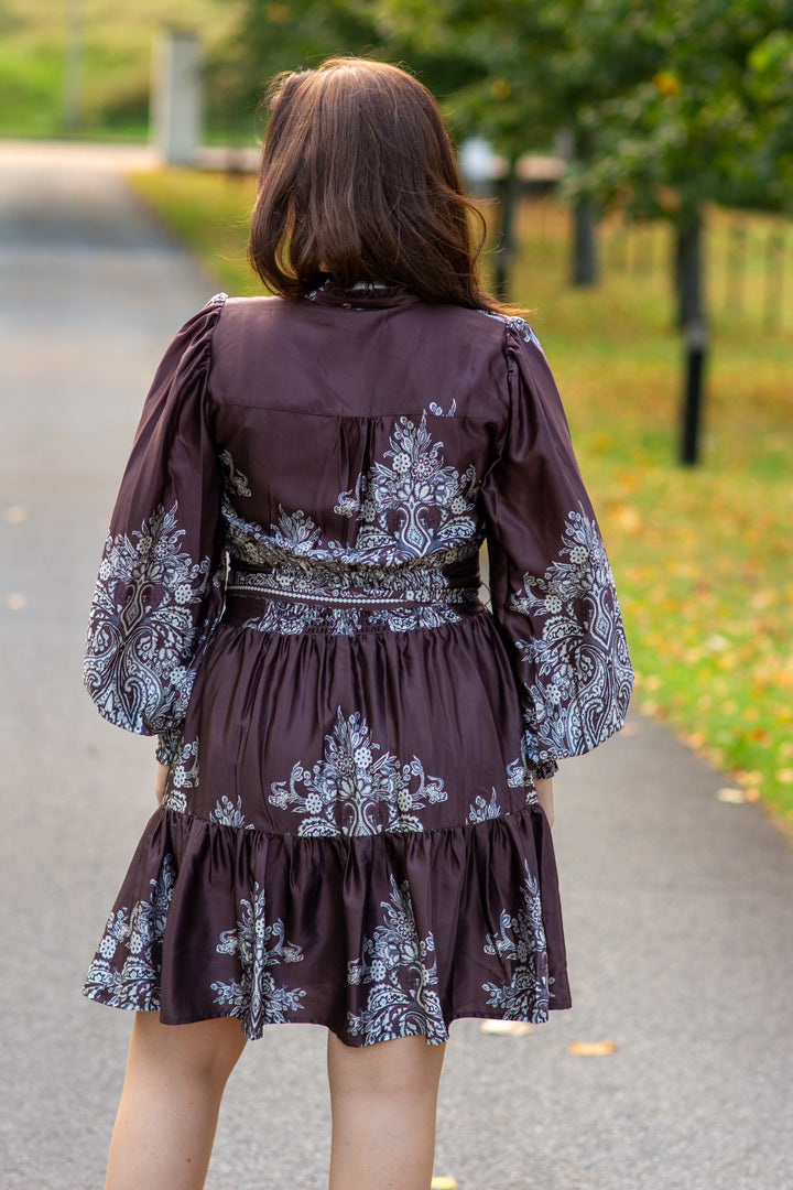 Malfida Paisley Border Dress - dark brown - Kjoler - Helt Dilla AS