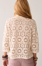 Kort sleeve heklet cardigan - pebble beige - Cardigans - Helt Dilla AS