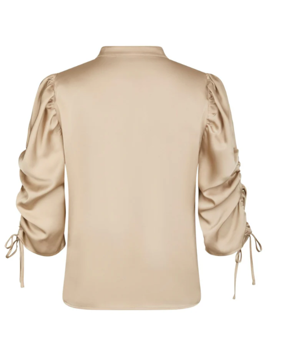 Alvira Drappy Satin Blouse - Bluser - Helt Dilla AS