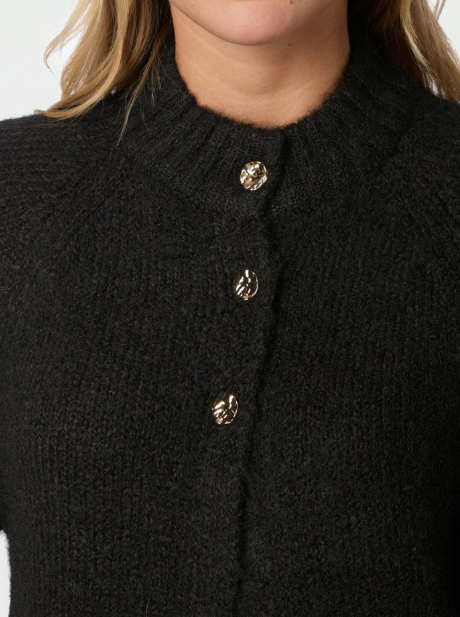 Benuta Fluffy Knit Cardigan - Svart - Cardigans - Helt Dilla AS