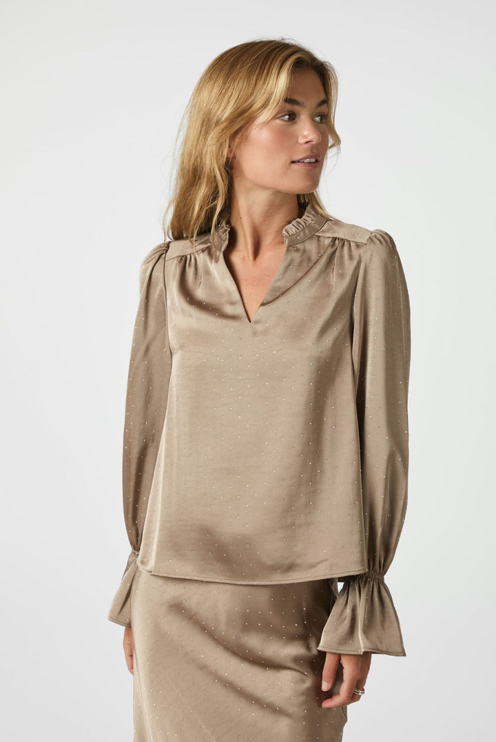 Amara Heavy Sateen Bedaz Blouse - dark taupe - Bluser - Helt Dilla AS