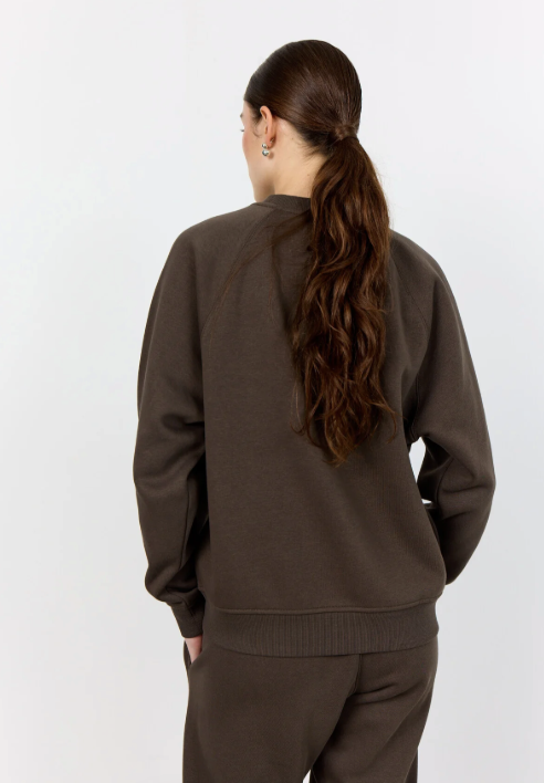 NUKA 11 Sweatshirt - MØRK BRUN - Genser - Helt Dilla AS