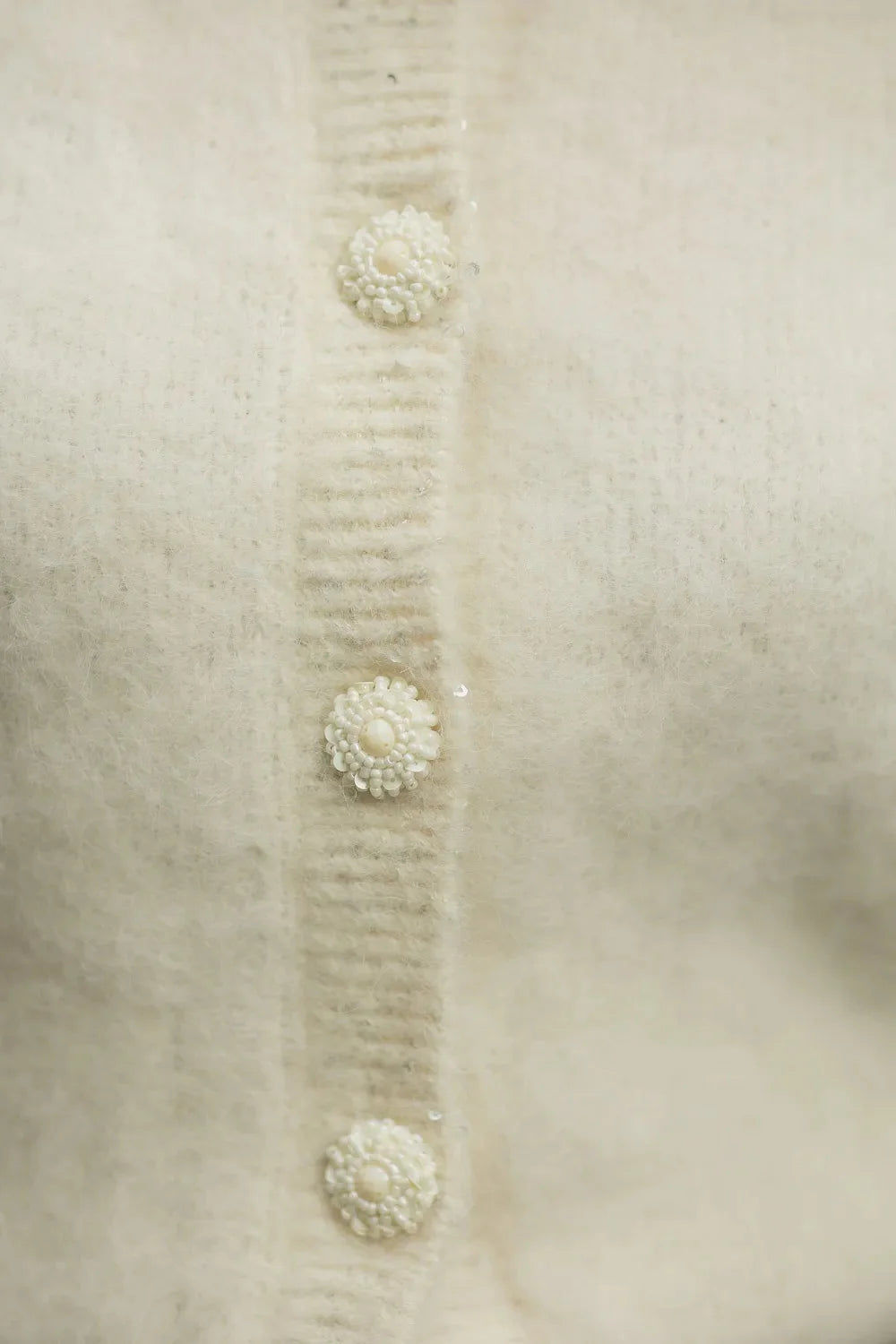 Hairy Knit Puffed Jacket - Off-White - Cardigans - Helt Dilla AS