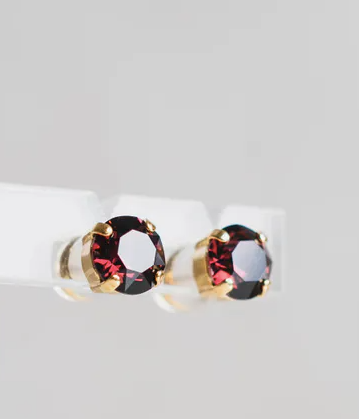 Classic Stud Earrings - Burgundy - Tilbehør - Helt Dilla AS