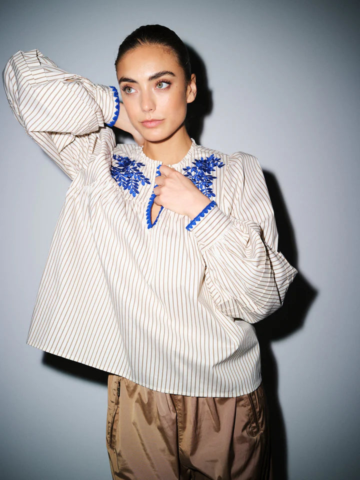LuisaGO Blouse - Creme Brown Stripe - Bluser - Helt Dilla AS