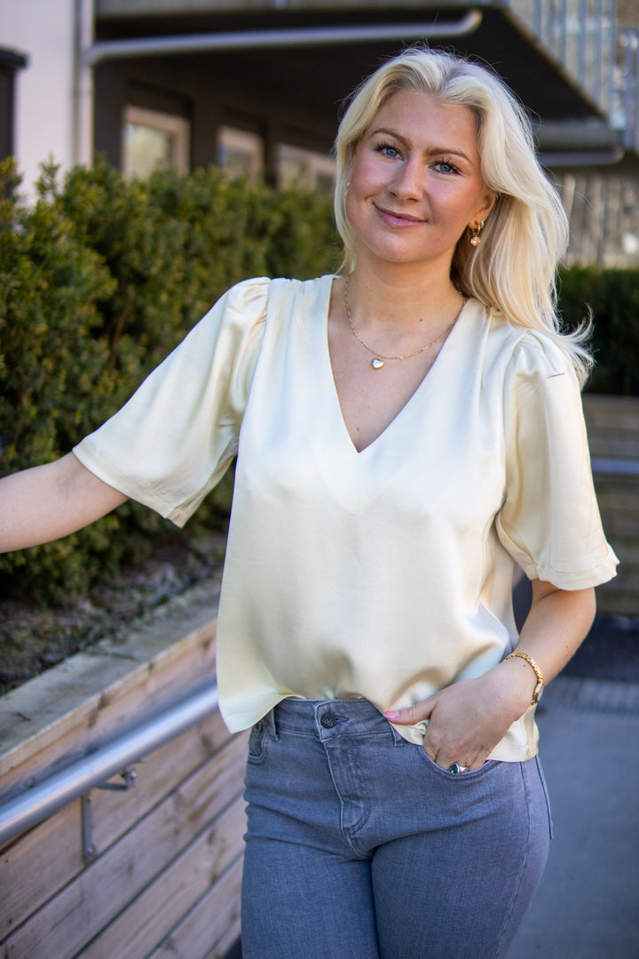 Largo heavy sateen blouse - Light Yellow