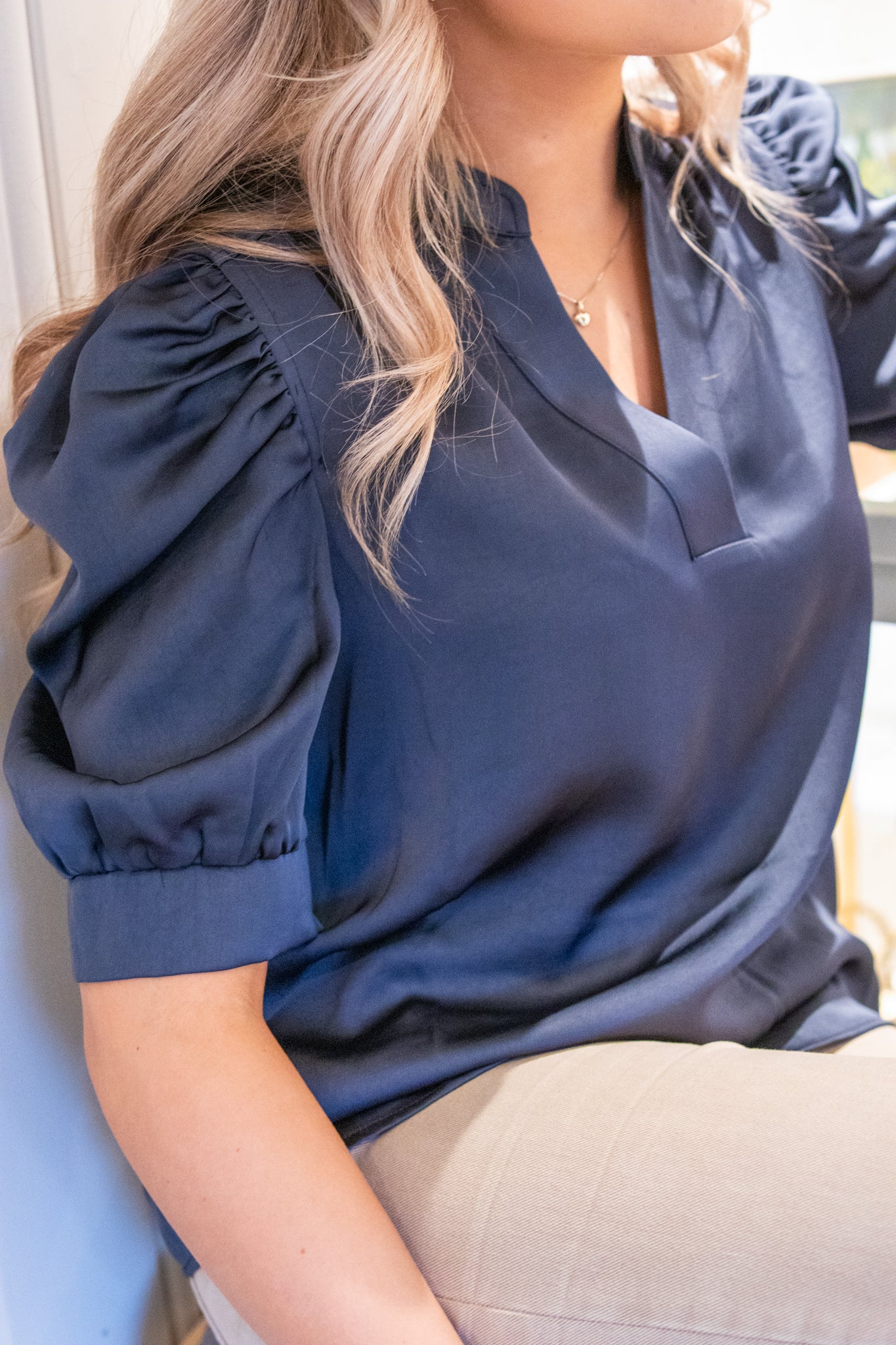 Roella Heavy Sateen Blouse - Midnight Blue - Bluser - Helt Dilla AS