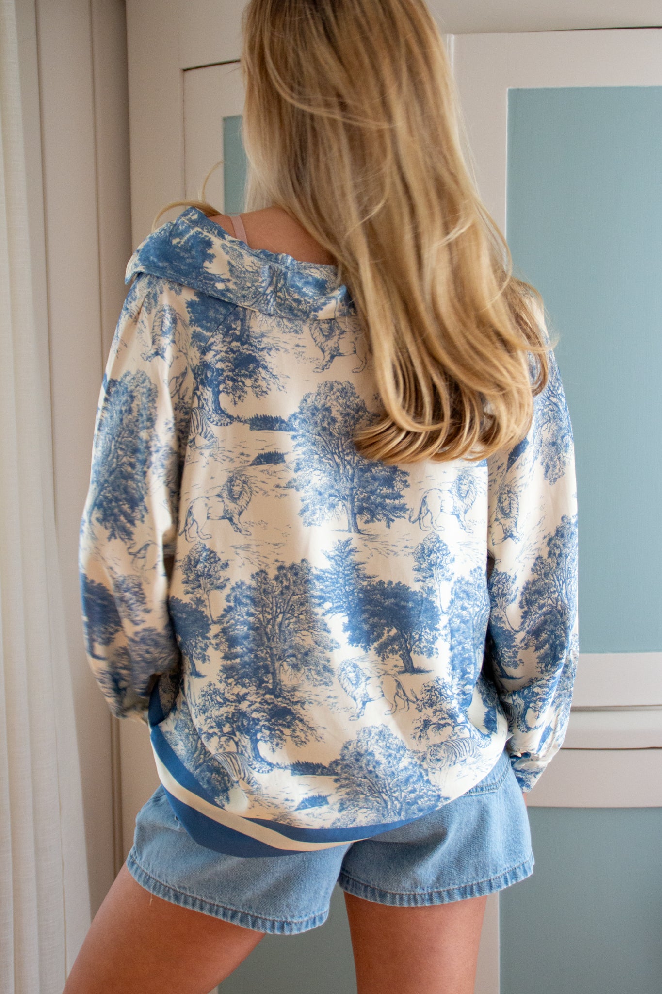 Print Bluse med krage - Blå - Bluser - Helt Dilla AS