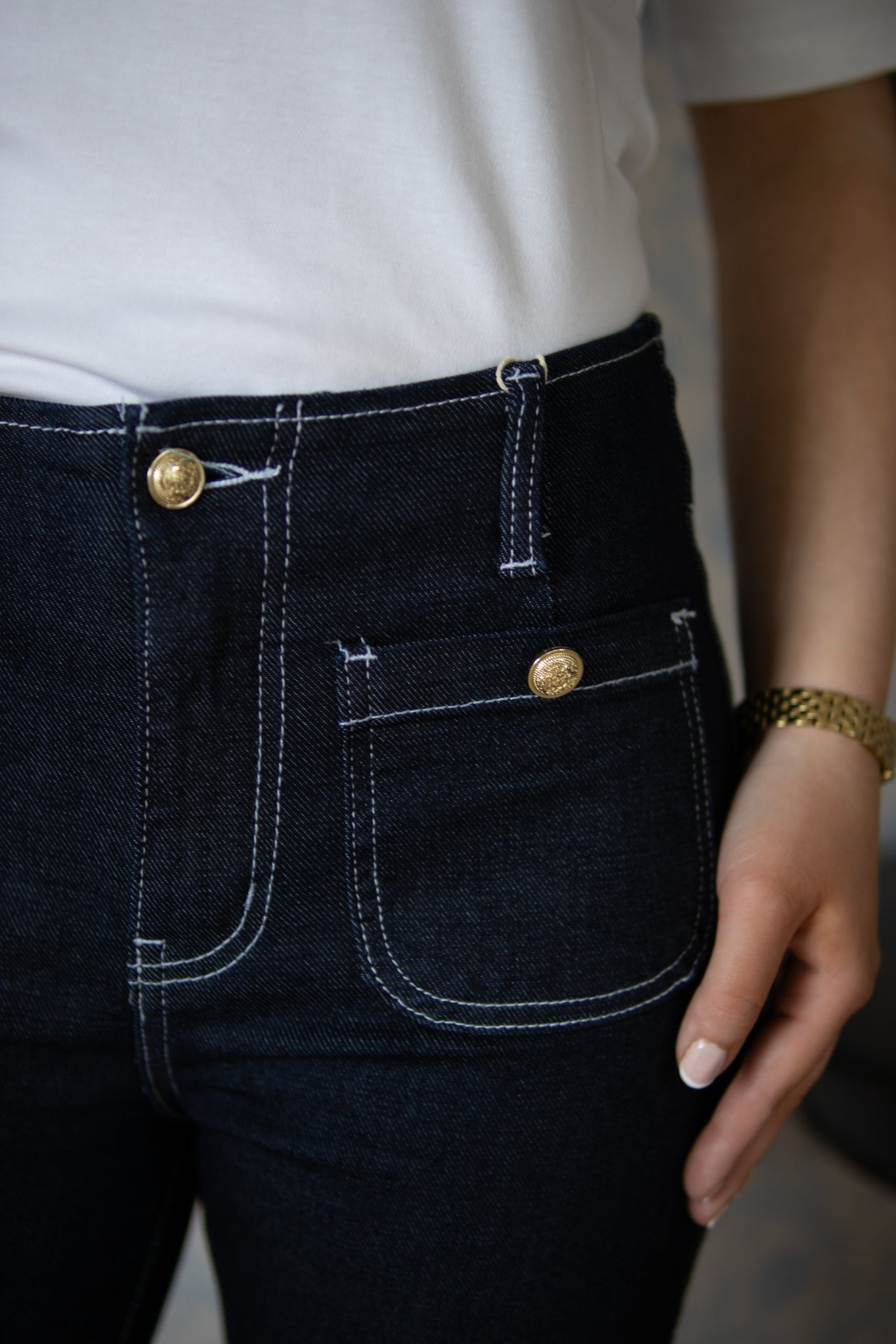 Miss Bon Jeans - Mørk Denim Hvit Søm - Bukser - Helt Dilla AS