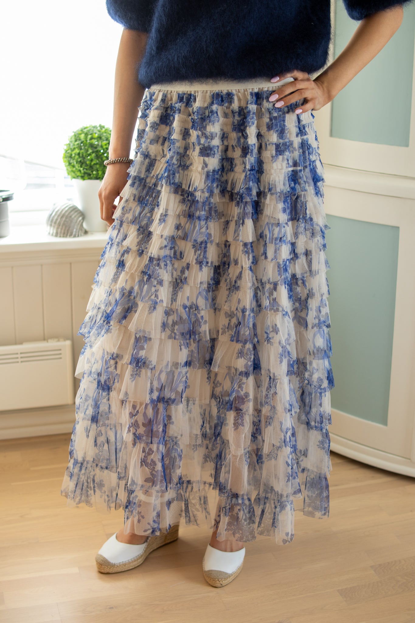 Mønstret tyllskjørt - Blå/hvit - Skjørt - Helt Dilla AS