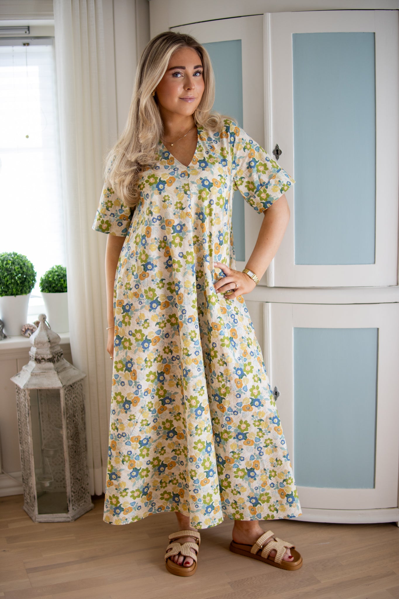 Eva Flower Print Flower Dress - Fargemix - Kjoler - Helt Dilla AS