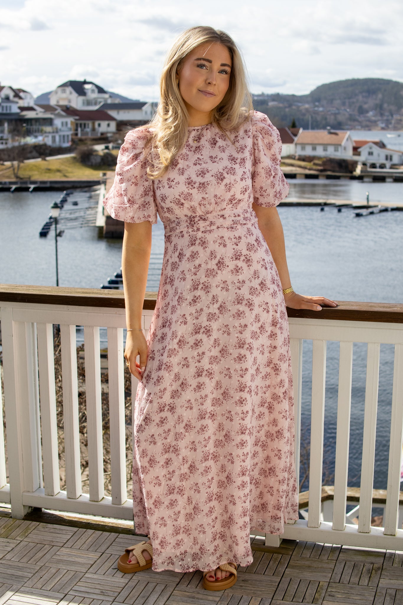 Kikka Chiffon Flowers Dress - Rose - Kjoler - Helt Dilla AS