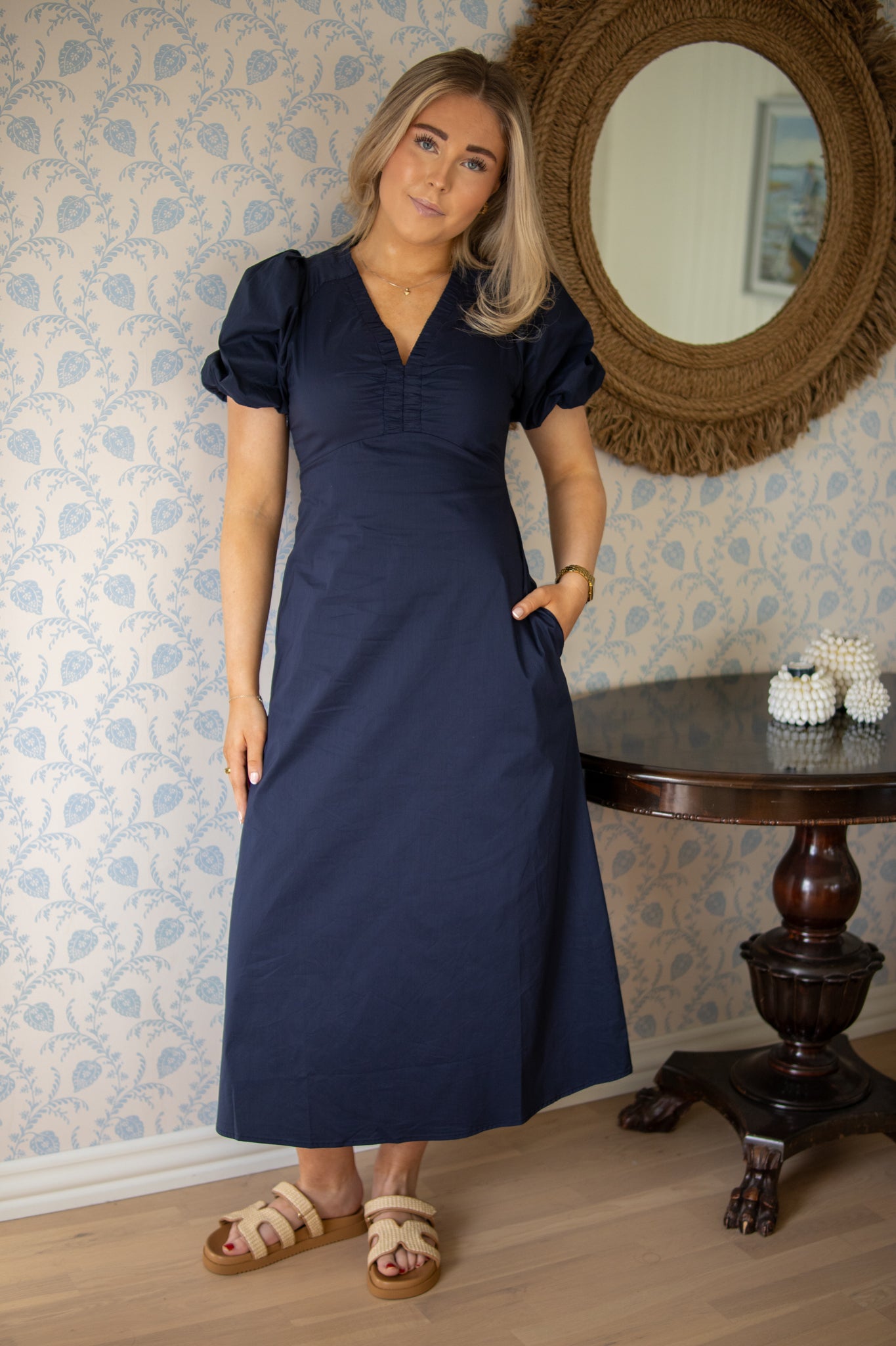 Illana Poplin Dress - Navy - Kjoler - Helt Dilla AS