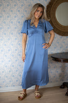 Illana Heavy Sateen Dress - Smoke Blue - Kjoler - Helt Dilla AS