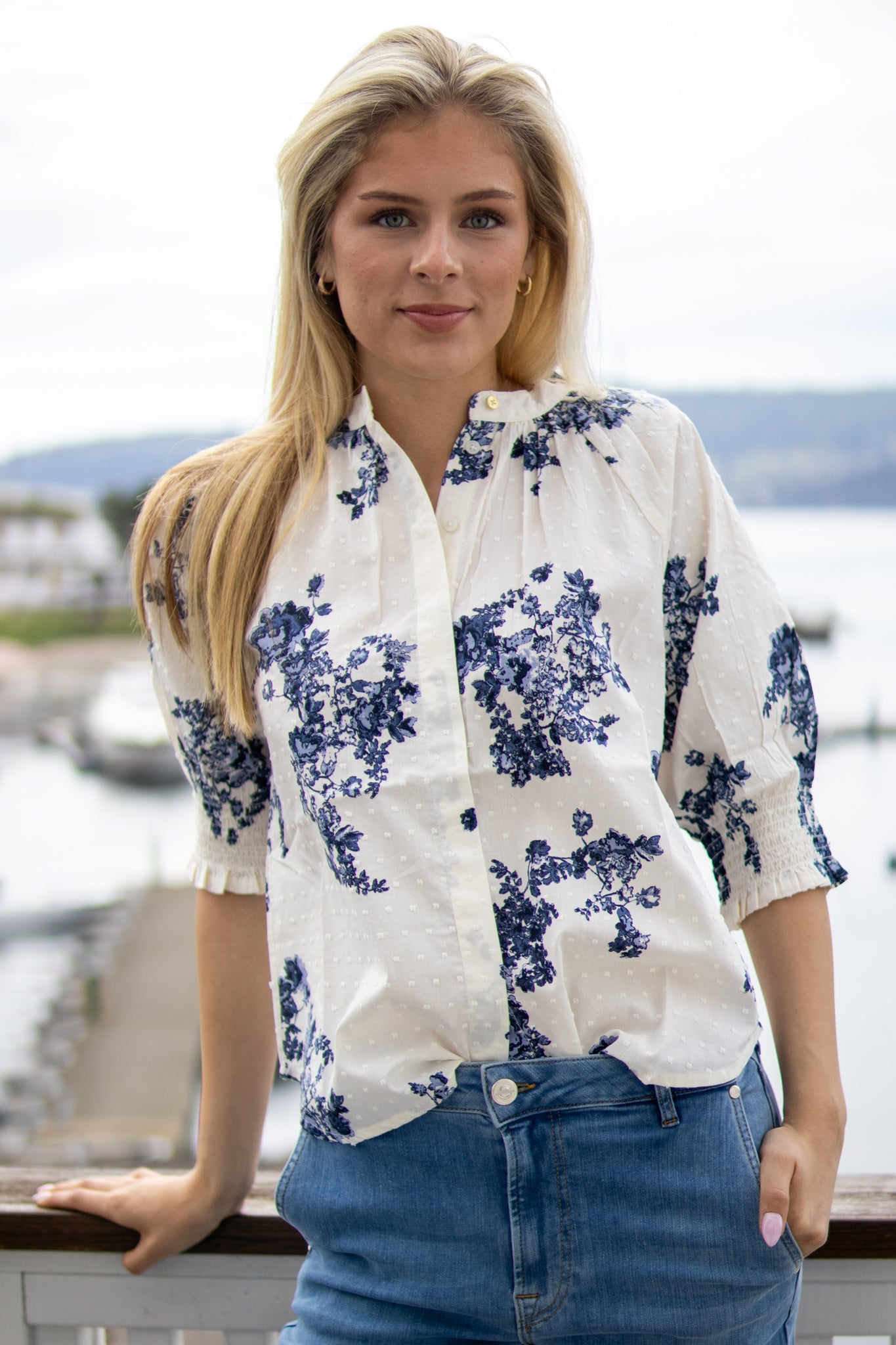 Almeras Shirt - Blue Shadow Flower Print - Bluser - Helt Dilla AS