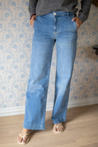 Gilly French Jeans - Wash Bright Loreto - Jeans - Helt Dilla AS