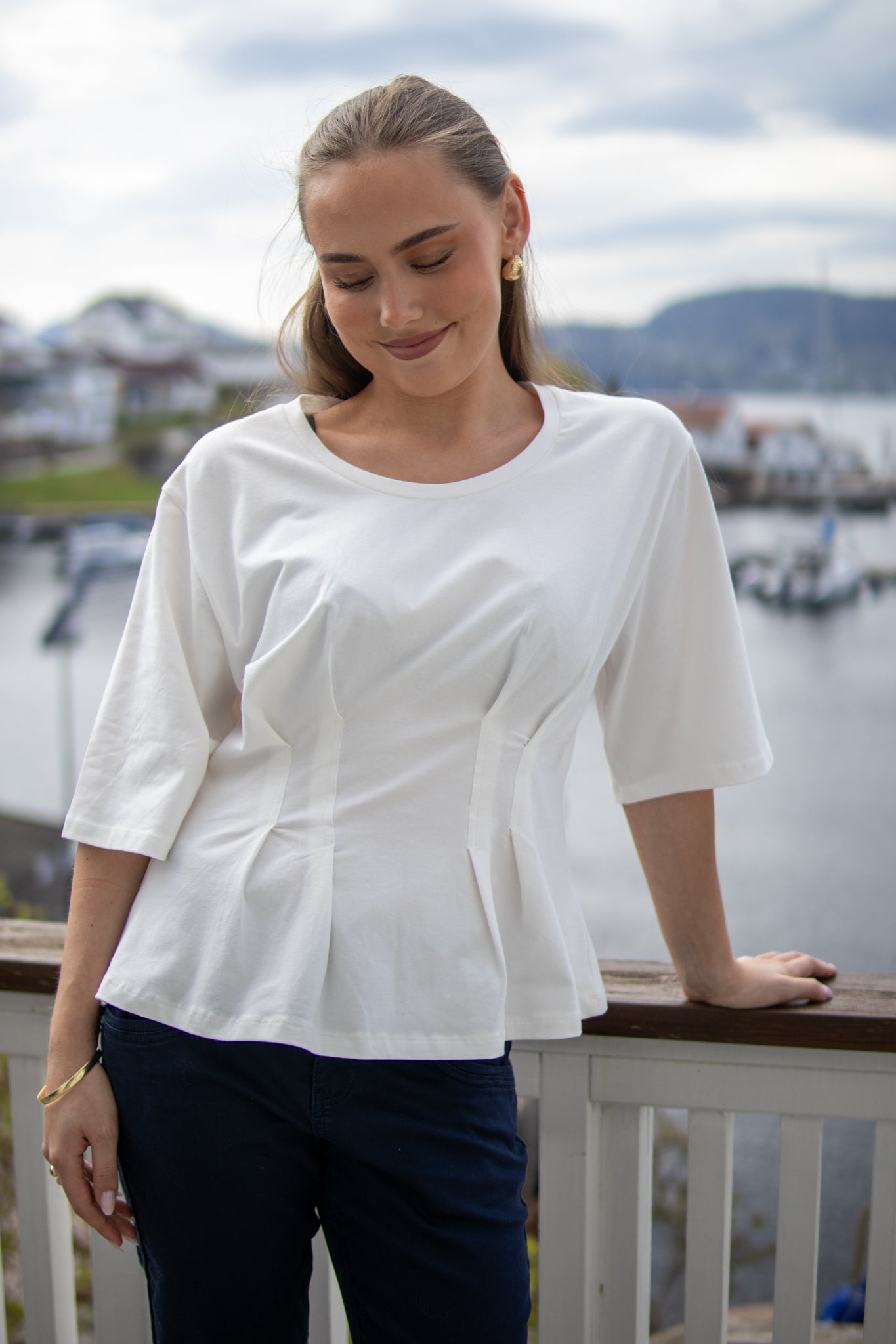 FEMININE JERSEY T-SHIRT - White - T-skjorter - Helt Dilla AS