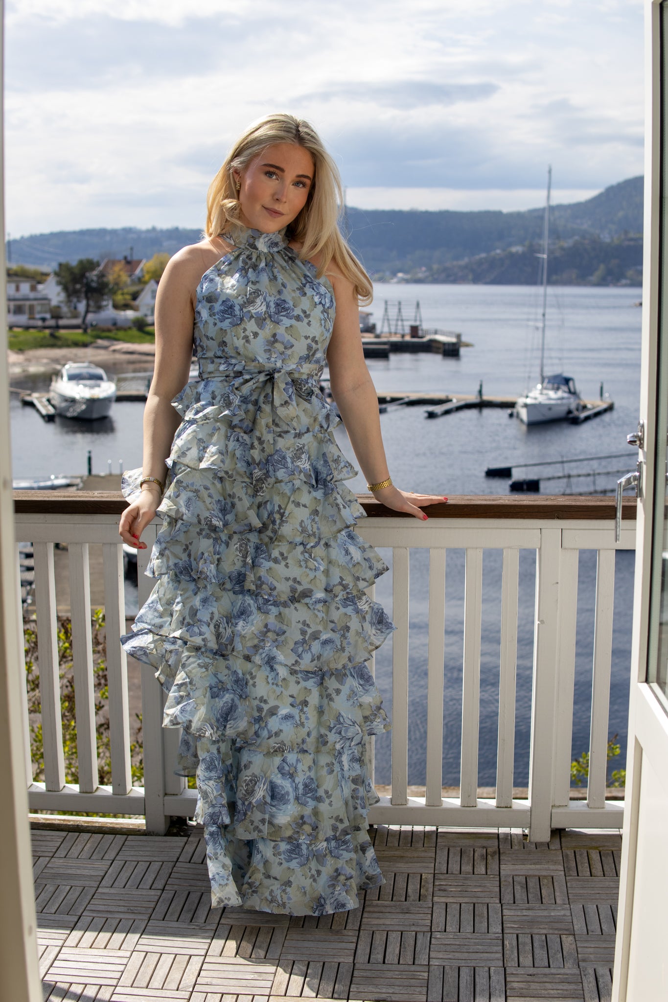 Angel Maxi Halterneck Midnight Bloom - Kjoler - Helt Dilla AS