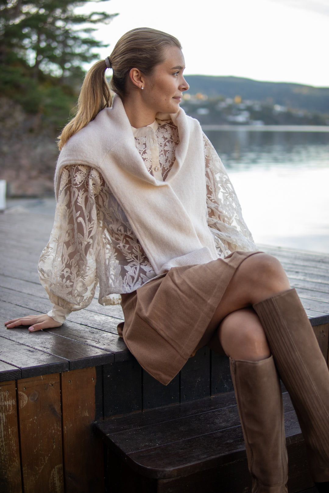 Sheer Lace Blouse - Ivory - Bluser - Helt Dilla AS