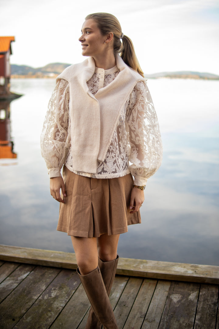 Sheer Lace Blouse - Ivory - Bluser - Helt Dilla AS