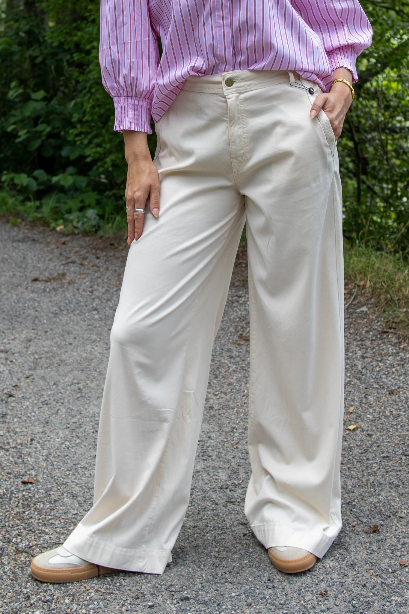 Wideley skye tencel - ivory - Bukser - Helt Dilla AS