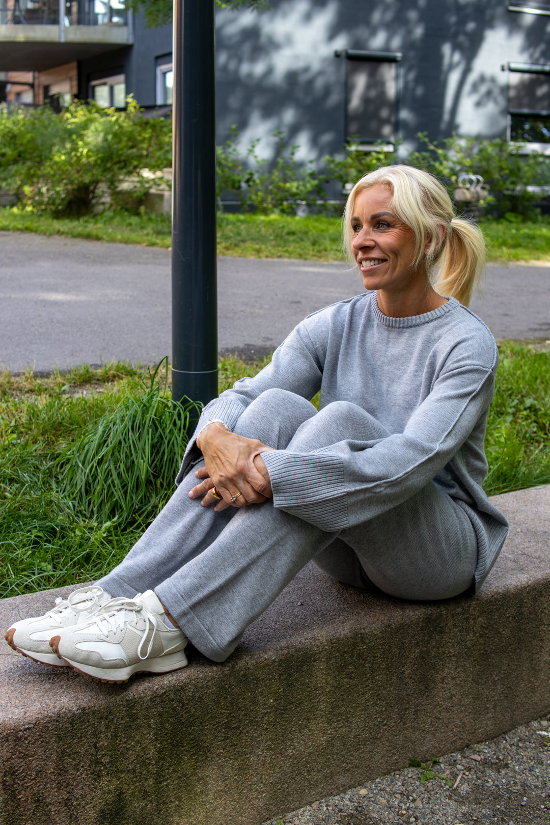 Babette HW Knit Pant - Med Grey Melange - Bukser - Helt Dilla AS