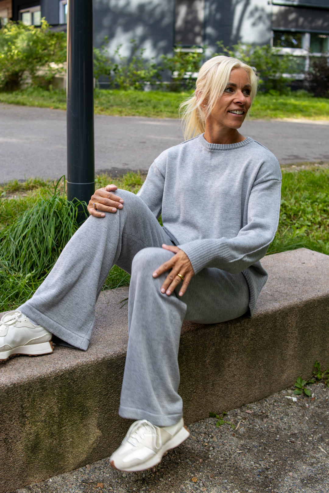 Babette HW Knit Pant - Med Grey Melange - Bukser - Helt Dilla AS