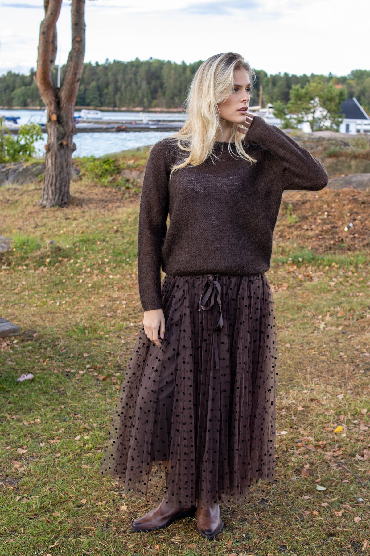 Tyllskjørt M/ Store Prikker - Choco - Skjørt - Helt Dilla AS