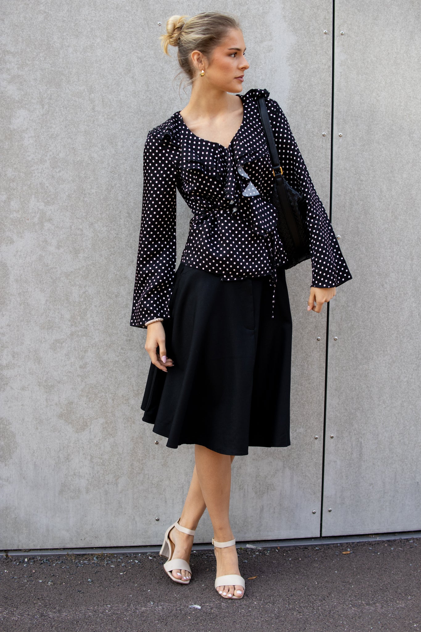 Honey dots bluse - sort/hvit prikker - Bluser - Helt Dilla AS