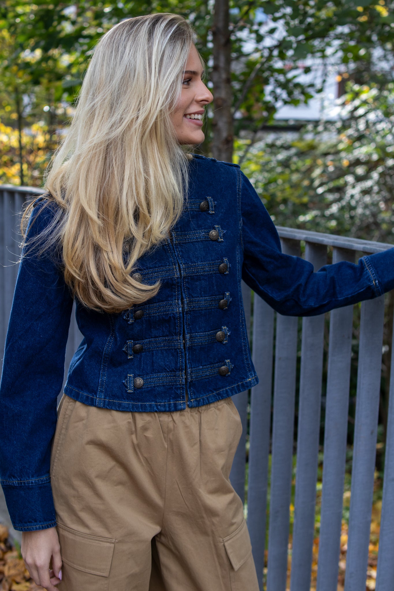 NuBillie Fitted Denim Jacket - Dark Blue Denim - Jakke - Helt Dilla AS
