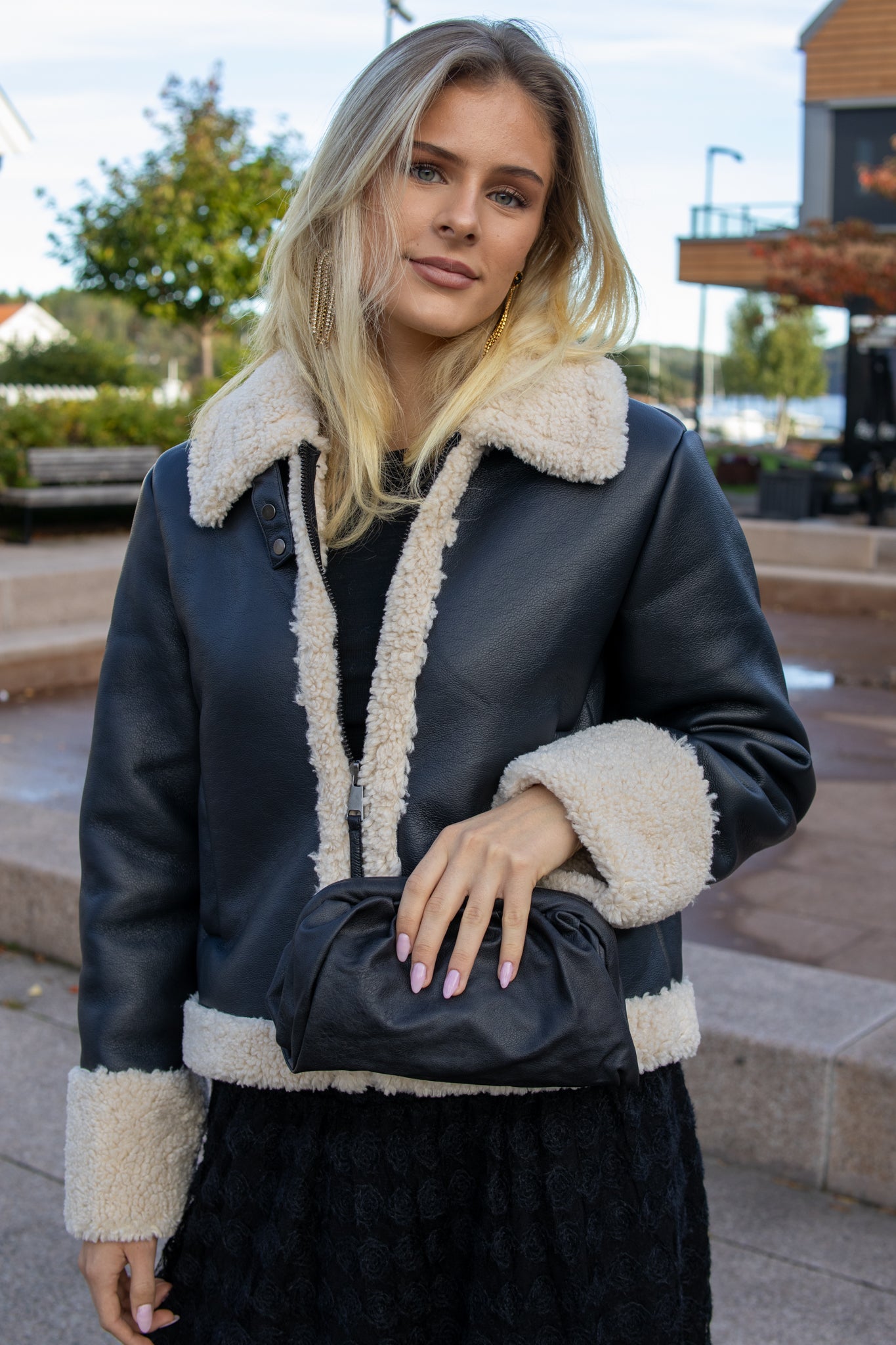 NuOlia Jacket - Caviar - Yttertøy - Helt Dilla AS